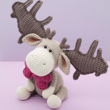 Paddy the Irish Elk amigurumi pattern by LittleAquaGirl