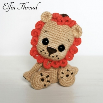 Leander the Chibi Lion amigurumi pattern by Elfin Thread