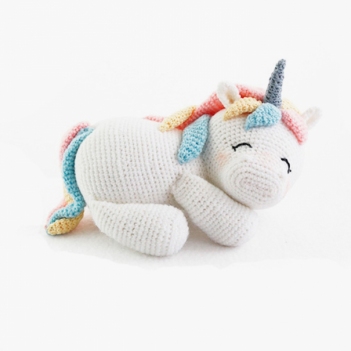 Dafne unicorn amigurumi pattern by Madelenon