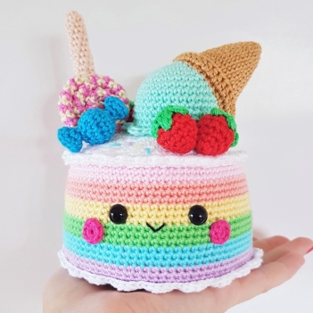 Rainbow Candy Cake amigurumi pattern by Super Cute Design