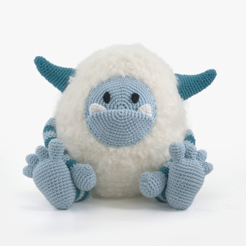 Boo the Yeti Monster amigurumi pattern by DIY Fluffies