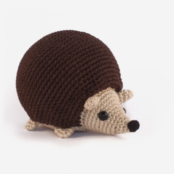 Cute Hedgehog amigurumi pattern by DIY Fluffies