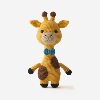 James the Giraffe amigurumi pattern by DIY Fluffies
