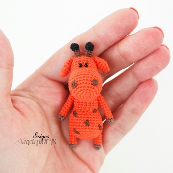 Baby Giraffe amigurumi pattern by VenelopaTOYS