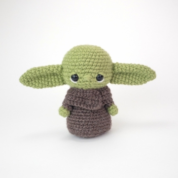 Baby Yoda-Inspired Fan Art amigurumi pattern