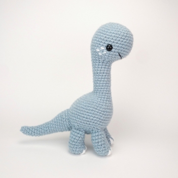 Bruno the Brontosaurus amigurumi pattern by Theresas Crochet Shop