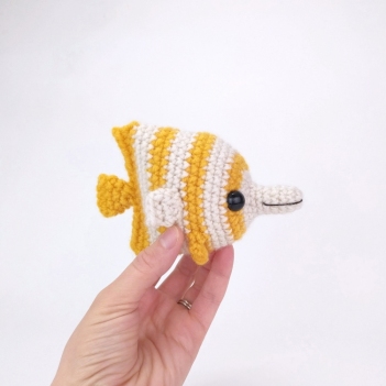 Bubbles the Butterfly Fish amigurumi pattern by Theresas Crochet Shop