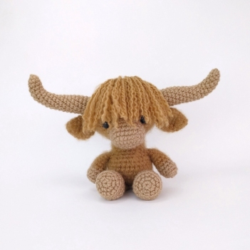 Hamish the Highland Cow amigurumi pattern by Theresas Crochet Shop