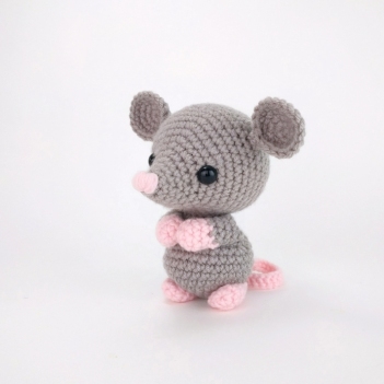 Maxwell the Mouse amigurumi pattern by Theresas Crochet Shop