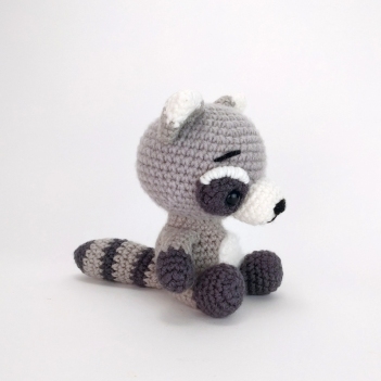 Rex the Raccoon amigurumi pattern by Theresas Crochet Shop