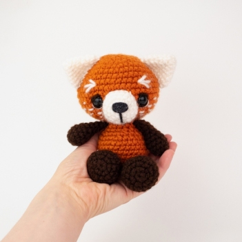 Riley the Red Panda amigurumi pattern by Theresas Crochet Shop