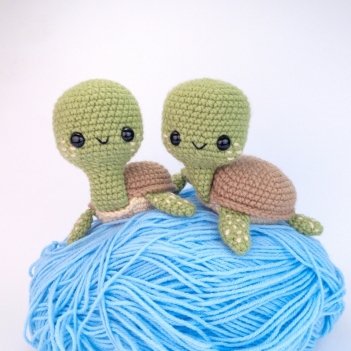 Shelldon and Shellby the Sea Turtles amigurumi pattern by Theresas Crochet Shop