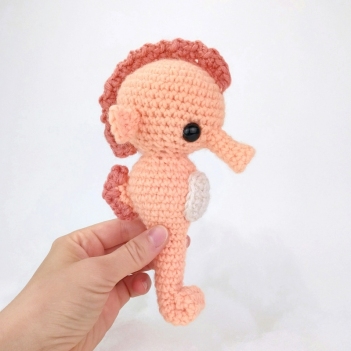 Sunny the Seahorse amigurumi pattern by Theresas Crochet Shop