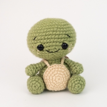 Tommy the Turtle amigurumi pattern by Theresas Crochet Shop
