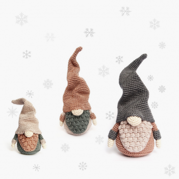 Christmas Gnome set of 3 sizes amigurumi pattern by RoKiKi