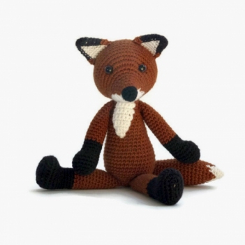 Vicky the Fox amigurumi pattern by YukiYarn Designs