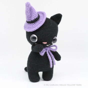 Luna Kitty Cat amigurumi pattern by Hello Yellow Yarn