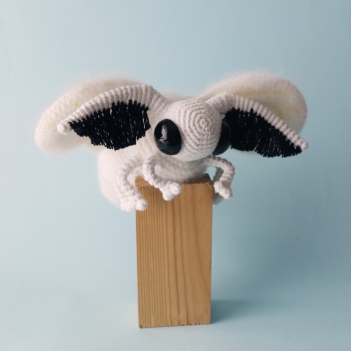 Delilah The Poodle Moth  amigurumi pattern by Irene Strange