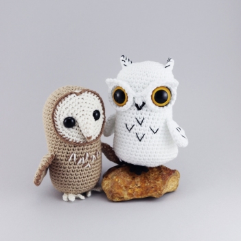 Feathered Owl Friends amigurumi pattern by Irene Strange