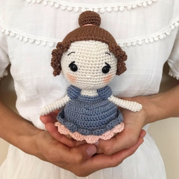 Jane Austen amigurumi pattern by Manuska