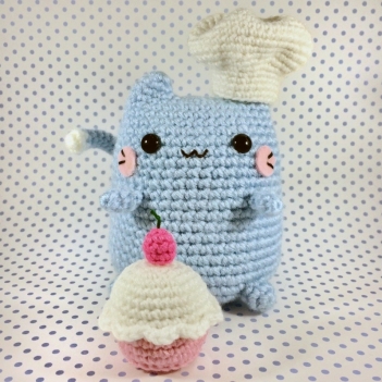 Kawaii Cupcakes, Kitty, and Chef amigurumi pattern by Sugar Pop Crochet