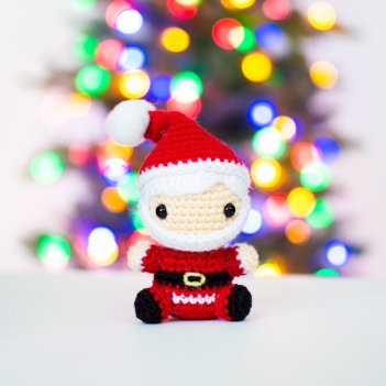 Baby - Santa Claus amigurumi pattern by Bunnies and Yarn