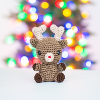 Baby Reindeer amigurumi pattern by Bunnies and Yarn