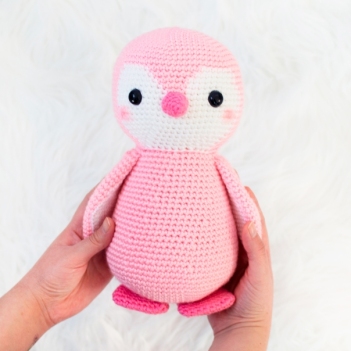Rosie the Lovely Penguin amigurumi pattern by Bunnies and Yarn