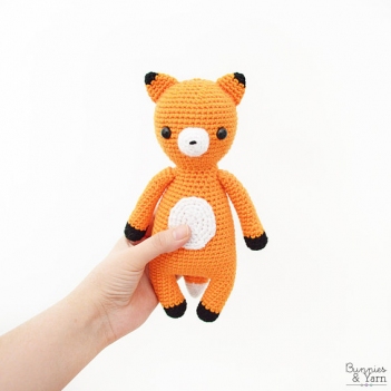 Sweet Fox amigurumi pattern by Bunnies and Yarn