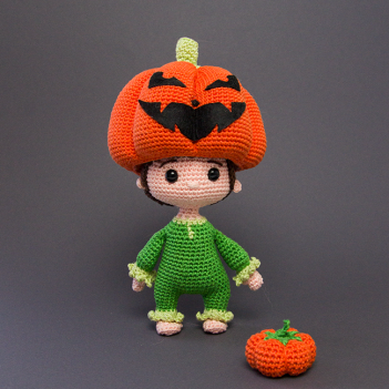 Jack O'Lantern amigurumi pattern by Mi fil mi calin