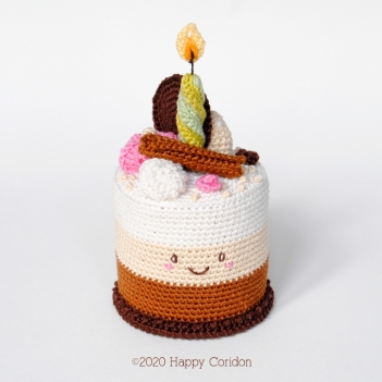 Birthday Cake amigurumi pattern by Happy Coridon