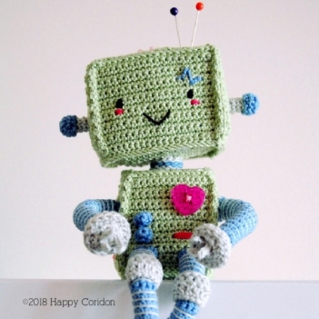 Lollo1.0 sitting robot amigurumi pattern by Happy Coridon