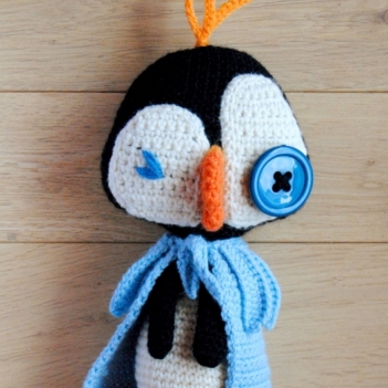 The frozen penguin amigurumi pattern by Happy Coridon