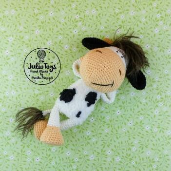 Cow Zuza amigurumi pattern by Julio Toys