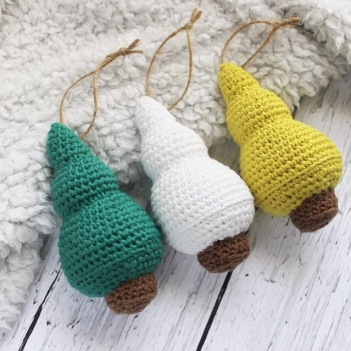 Christmas Tree Ornament amigurumi pattern