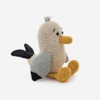 Scraps the seagull amigurumi pattern by Crochetbykim