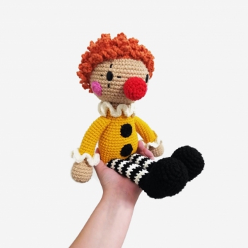 Shawn the clown amigurumi pattern by Crochetbykim