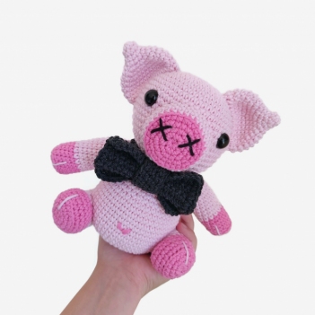 Squealer the pig amigurumi pattern by Crochetbykim