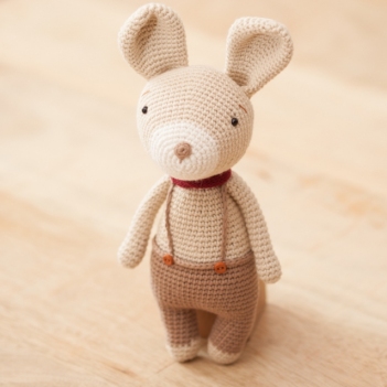 Otto the little bunny amigurumi pattern by Diminu