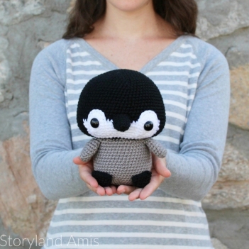 Cuddle-Sized Danny the Penguin amigurumi pattern by Storyland Amis