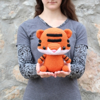 Cuddle-Sized Terrance the Tiger amigurumi pattern by Storyland Amis