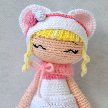 Lili amigurumi pattern by P'tite Peste