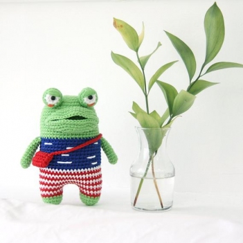 Minimals-Frog amigurumi pattern by Bigbebez