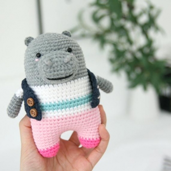 Minimals - Hippo amigurumi pattern by Bigbebez