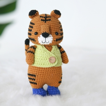 My chubby pet - Tiger amigurumi pattern by Bigbebez