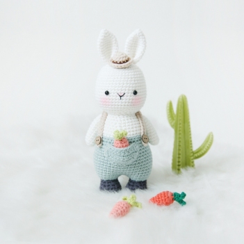 My chubby pet - Bunny amigurumi pattern by Bigbebez