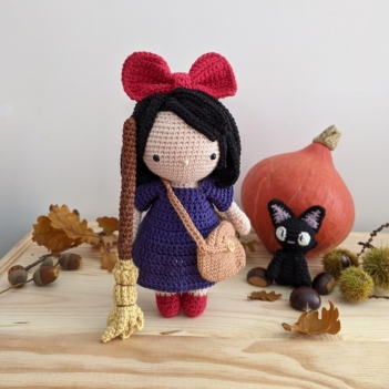 Chibi little witch amigurumi pattern by La Fabrique des Songes
