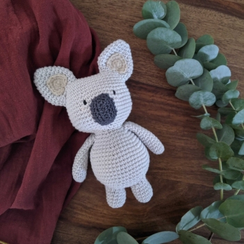 Kirua the chubby koala amigurumi pattern by La Fabrique des Songes