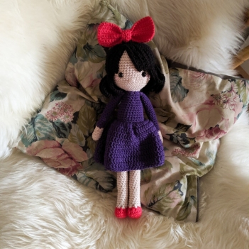 Little witch girl amigurumi pattern by La Fabrique des Songes