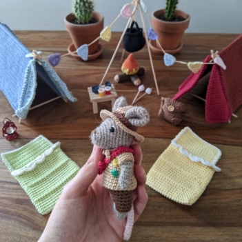 Mouse on camping adventures amigurumi pattern by La Fabrique des Songes